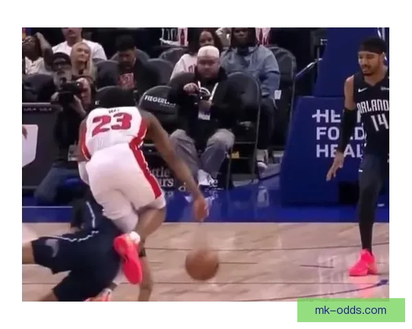 公牛主帅透露艾维训练中膝盖受伤 将于今日接受检查